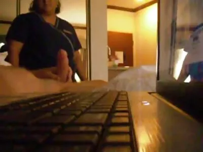 Tubpm Plugga hennes hål på svensk porrfilm dvd livecam