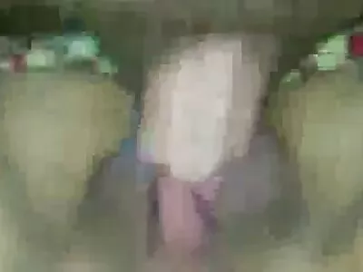 En bebis visar oss sin lustgården porrfilm fitta